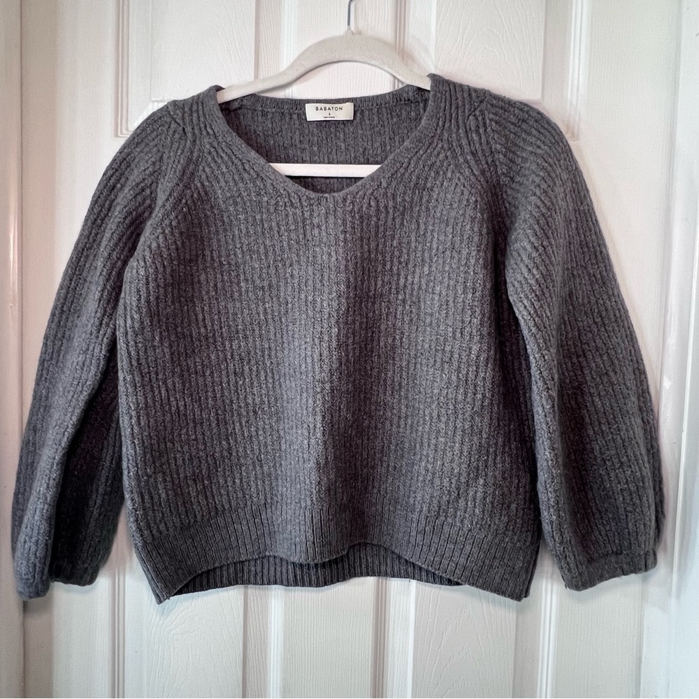 Aritzia Babaton Gray Women's Sweater Size Small‎ 100% Wool